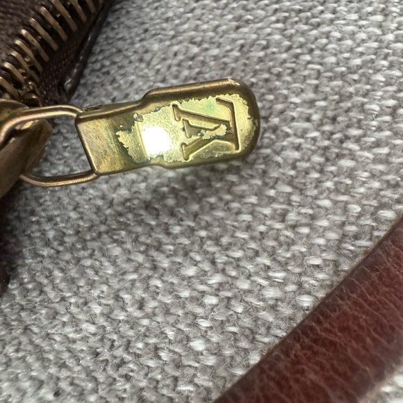 Authentic Louis Vuitton Pochette Shoulder Bag or Clutch w/Dust Bag - Picture 15 of 16